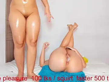 Stripchat Best live sex cam show of SSWEETSIINNN