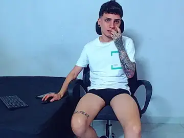 Stripchat Sex Cam of mikecoper_23