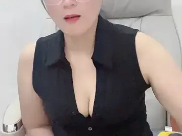 Stripchat Nude Webcam of Ema-968