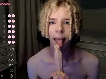 Stripchat Free Live Porn of Kudi_Minnt