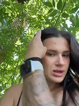 Stripchat Free Live Porn of MiraReach