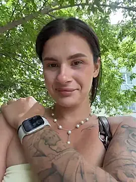 Stripchat Free Live Porn of MiraReach