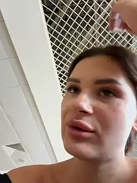 Stripchat Free Porn Cam of MiraReach