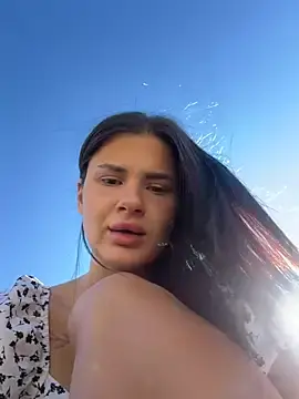 Stripchat Free Live Porn of MiraReach