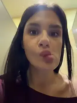 Stripchat Adult Webcam of MiraReach