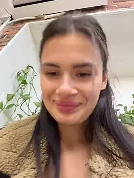 Stripchat Free Live Porn of MiraReach