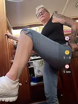 Stripchat Sex Cam of German_Milf