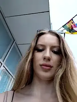 Stripchat Sex Chat of caressyourself