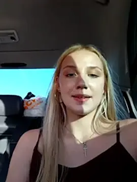 Stripchat Watch Live Sex Cams of caressyourself