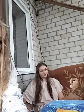 Stripchat Sex Cam of caressyourself