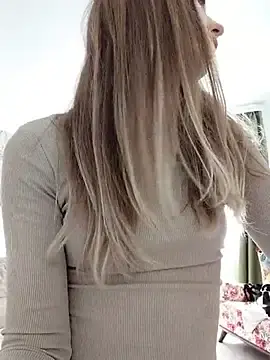 Stripchat Live Porn of caressyourself
