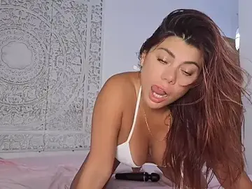 Stripchat Sex Chat of maca_moon