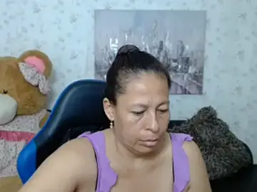 Stripchat Free Porn Cam of mature_martina