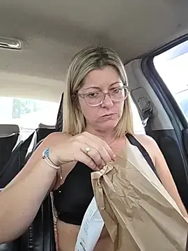 Stripchat Sex Cam of NikkiBlisss