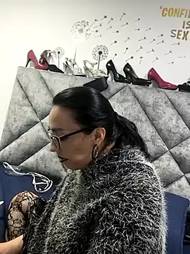 Stripchat Best live sex cam show of Shantey_Laurent