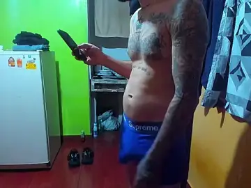 Stripchat Adult Webcam of tattooedsmoker777