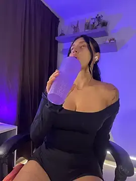Stripchat Sex Cam of ANABOONCE_