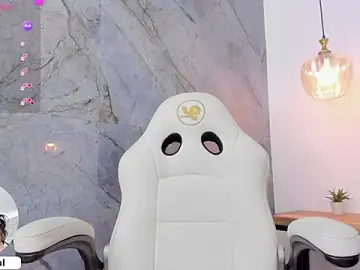 Stripchat Live Sex Cam of aria_paul