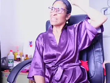 Stripchat Best live sex cam show of Aries_Mature