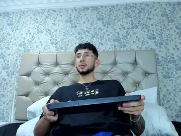 Stripchat Live Porn of MatteoLaurent