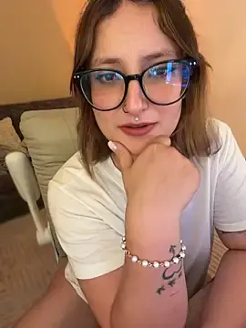 Stripchat Sex Cam of Megan_lu2
