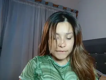 Stripchat Nude Webcam of 3littles