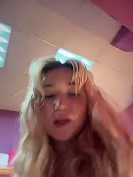 Stripchat Live Sex Cam of Rimmahottes