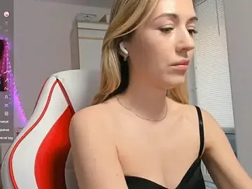 Stripchat Best Webcam of HotCarolineXO