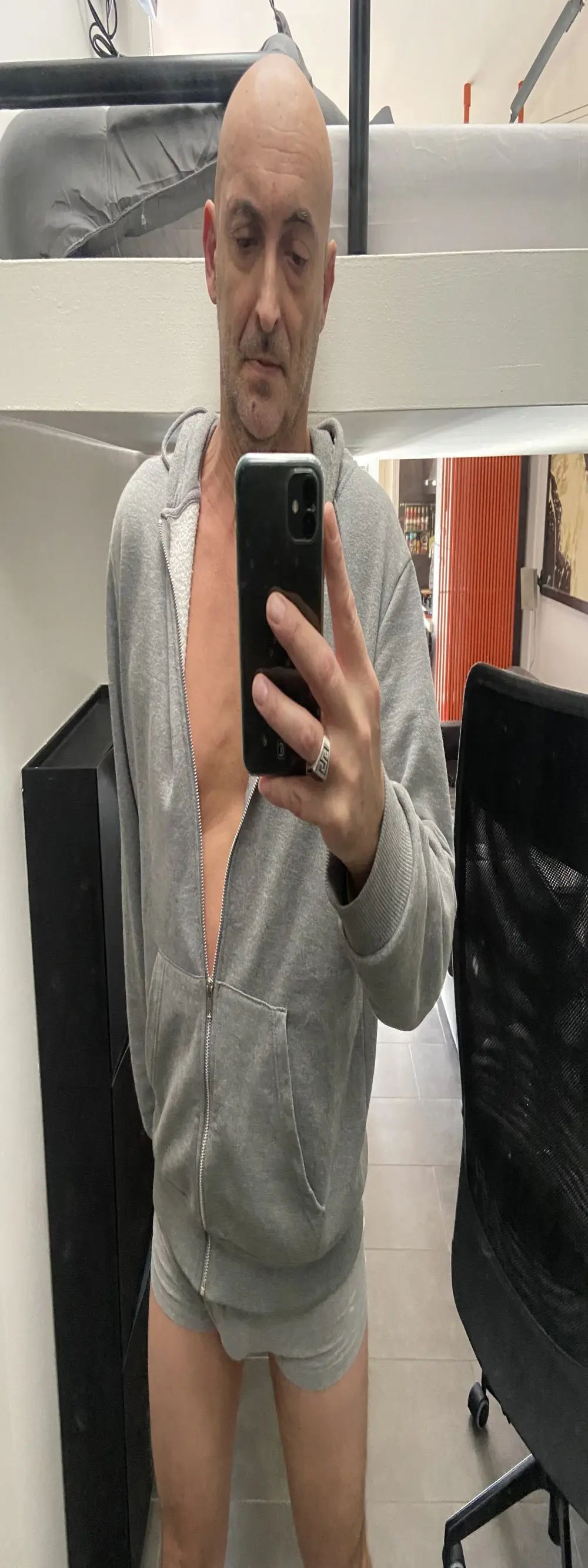 novara_naked