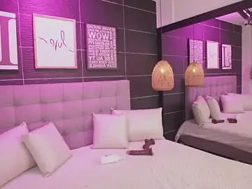 Stripchat Best live sex cam show of BellaLatinaTS