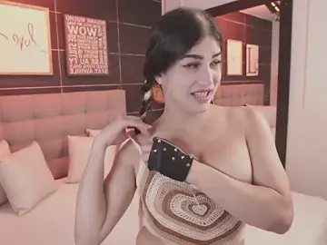 Stripchat Sex Cam of BellaLatinaTS