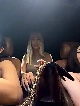 Stripchat Live Porn of KelseyJunes