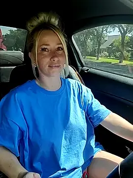 Stripchat Sex Cam of POPPY_XO