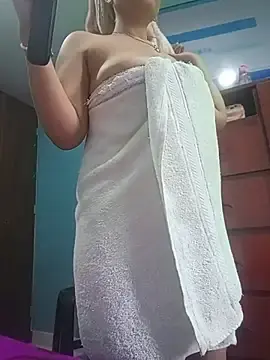 Stripchat Live Porn of LunaRouuse_