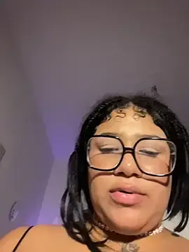 Stripchat Adult Webcam of SashaLiciosa_