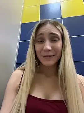 Stripchat Watch Live Sex Cams of Pink_Kiss