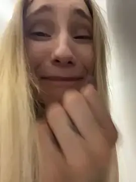 Stripchat Sex Cam of Pink_Kiss
