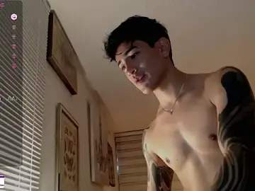 Stripchat Live Sex of ivaaaan_