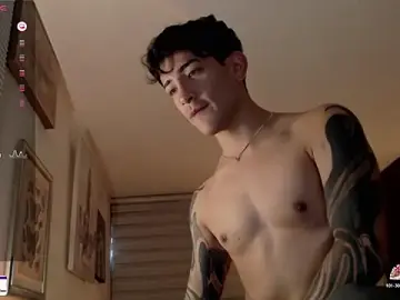 Stripchat Free Porn Cam of ivaaaan_