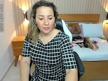 Stripchat Sex Chat of luciana_ballesteros_