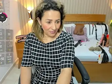 Stripchat Watch Live Sex Cams of luciana_ballesteros_