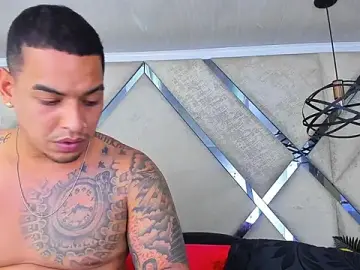 Stripchat Live Porn of Damian09_