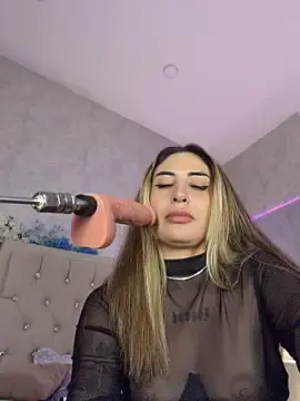 Stripchat Free Live Porn of nini_love01