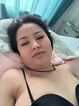 Stripchat Nude Webcam of Muscle-guy-VS-slut
