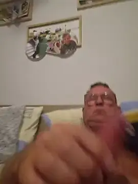 Stripchat Adult Webcam of Robotnikm