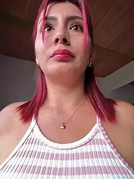 Stripchat Adult Video Chat of LINDA_PATTY94