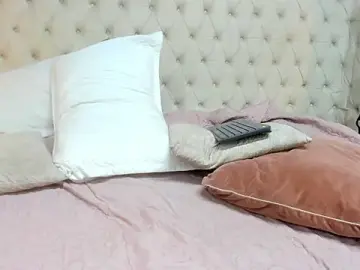 Stripchat Free Porn Cam of OriannaJames