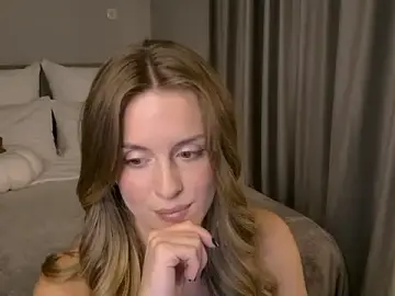 Stripchat Nude Webcam of RozzitaBedberry