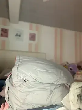 Stripchat Free Porn Cam of Milena-1
