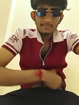 Stripchat Sex Cam of Shaktihwhwh
